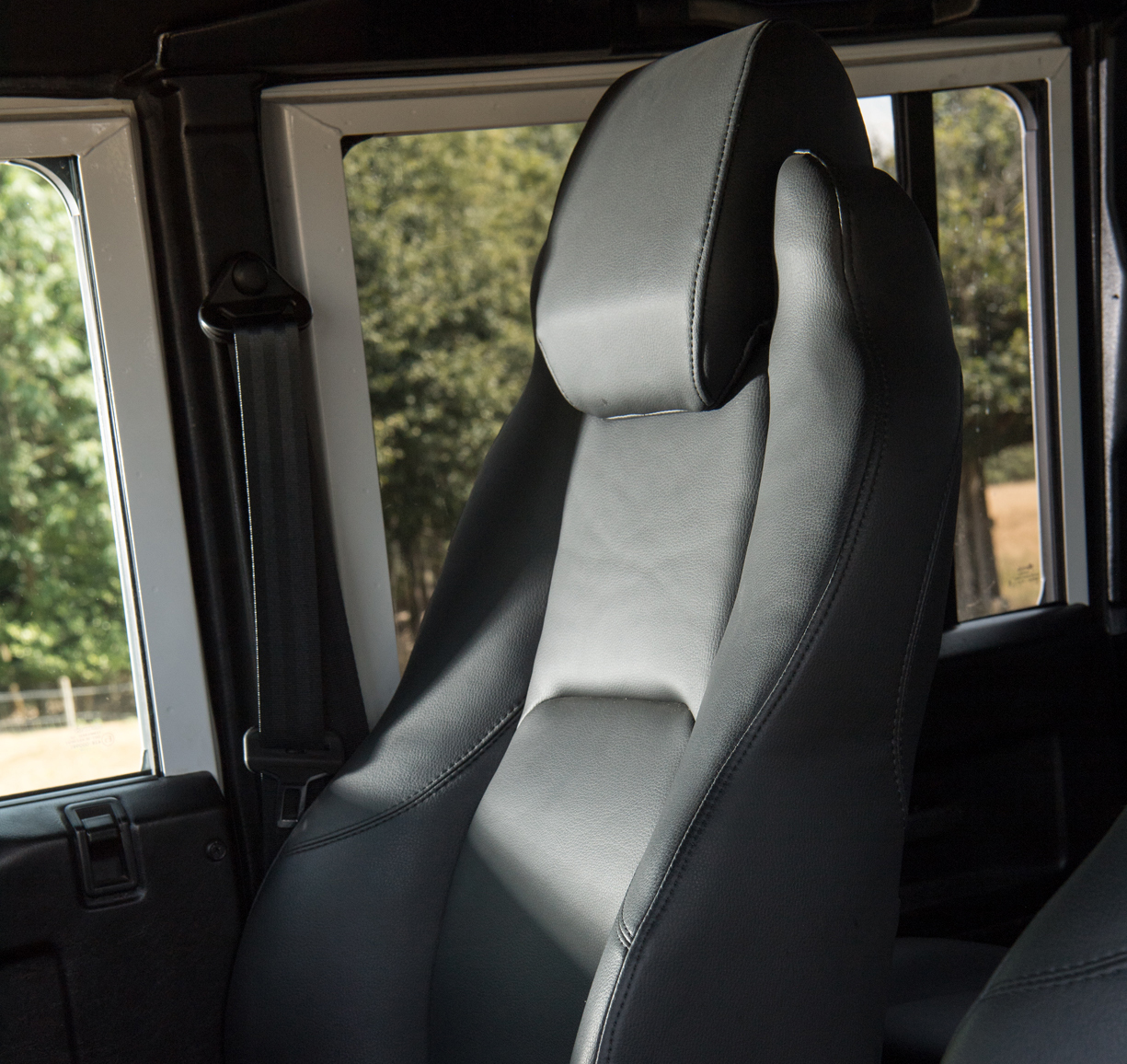Land Rover Defender Seats Alternatives Available